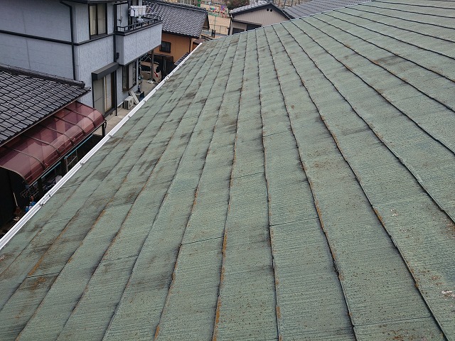 各務原市で経年劣化したカラーベスト屋根の現地調査、カラーベストのメリットやデメリットを解説